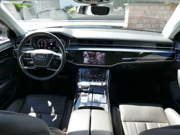 AUDI A8 L 60 TFSI 4.0 V8 quattro   Standhzg TV Matrix