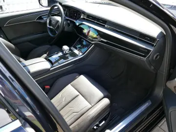 AUDI A8 L 60 TFSI 4.0 V8 quattro   Standhzg TV Matrix