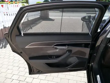 AUDI A8 L 60 TFSI 4.0 V8 quattro   Standhzg TV Matrix