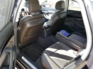 AUDI A8 L 60 TFSI 4.0 V8 quattro   Standhzg TV Matrix