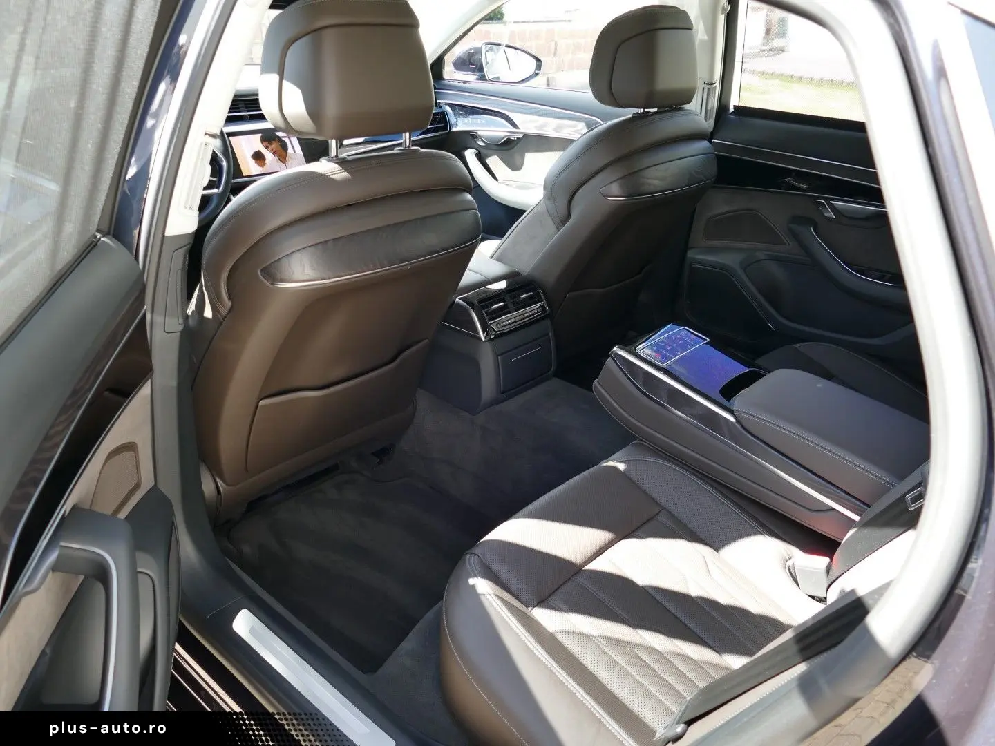 AUDI A8 L 60 TFSI 4.0 V8 quattro   Standhzg TV Matrix