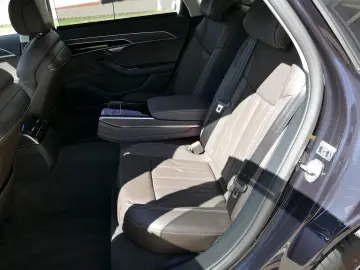 AUDI A8 L 60 TFSI 4.0 V8 quattro   Standhzg TV Matrix