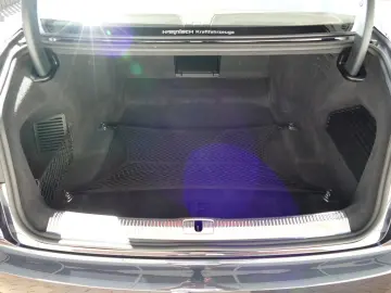 AUDI A8 L 60 TFSI 4.0 V8 quattro   Standhzg TV Matrix