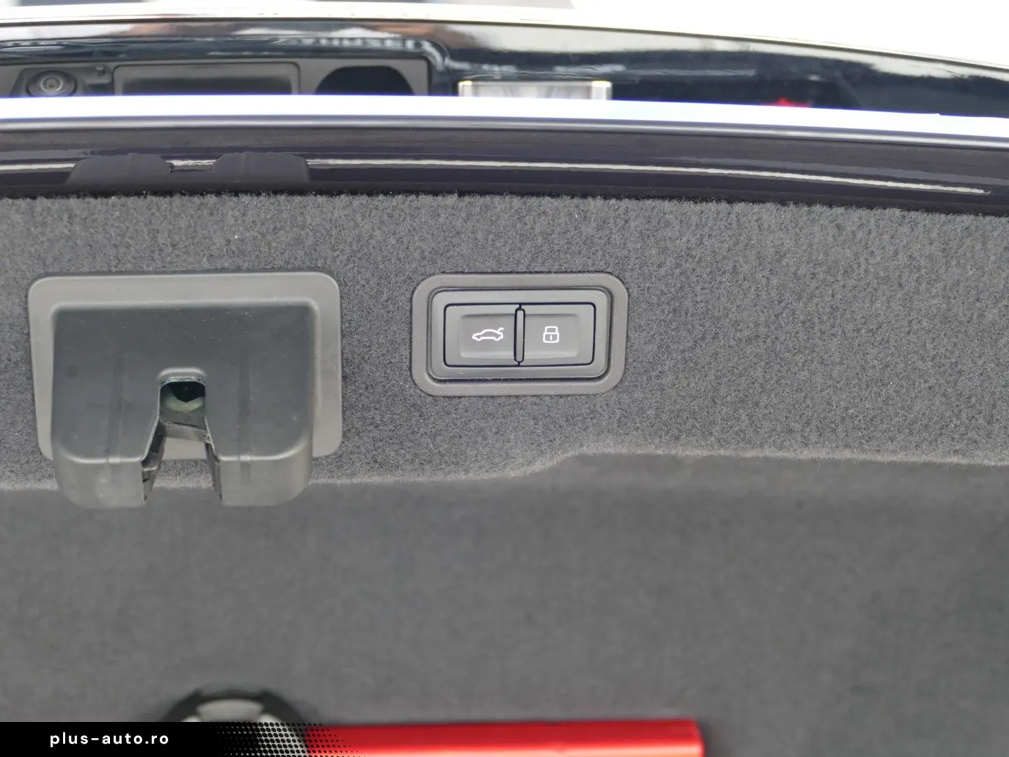 AUDI A8 L 60 TFSI 4.0 V8 quattro   Standhzg TV Matrix