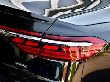 AUDI A8 50 TDI Lang 3xTV B&O Nachtsicht Massage TV