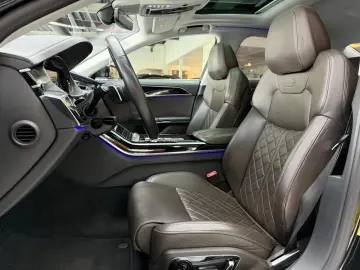 AUDI A8 60 TDI qu Sporpaket Pano HuD B&O StHzg