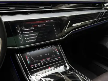 AUDI A8 60 TDI qu Sporpaket Pano HuD B&O StHzg