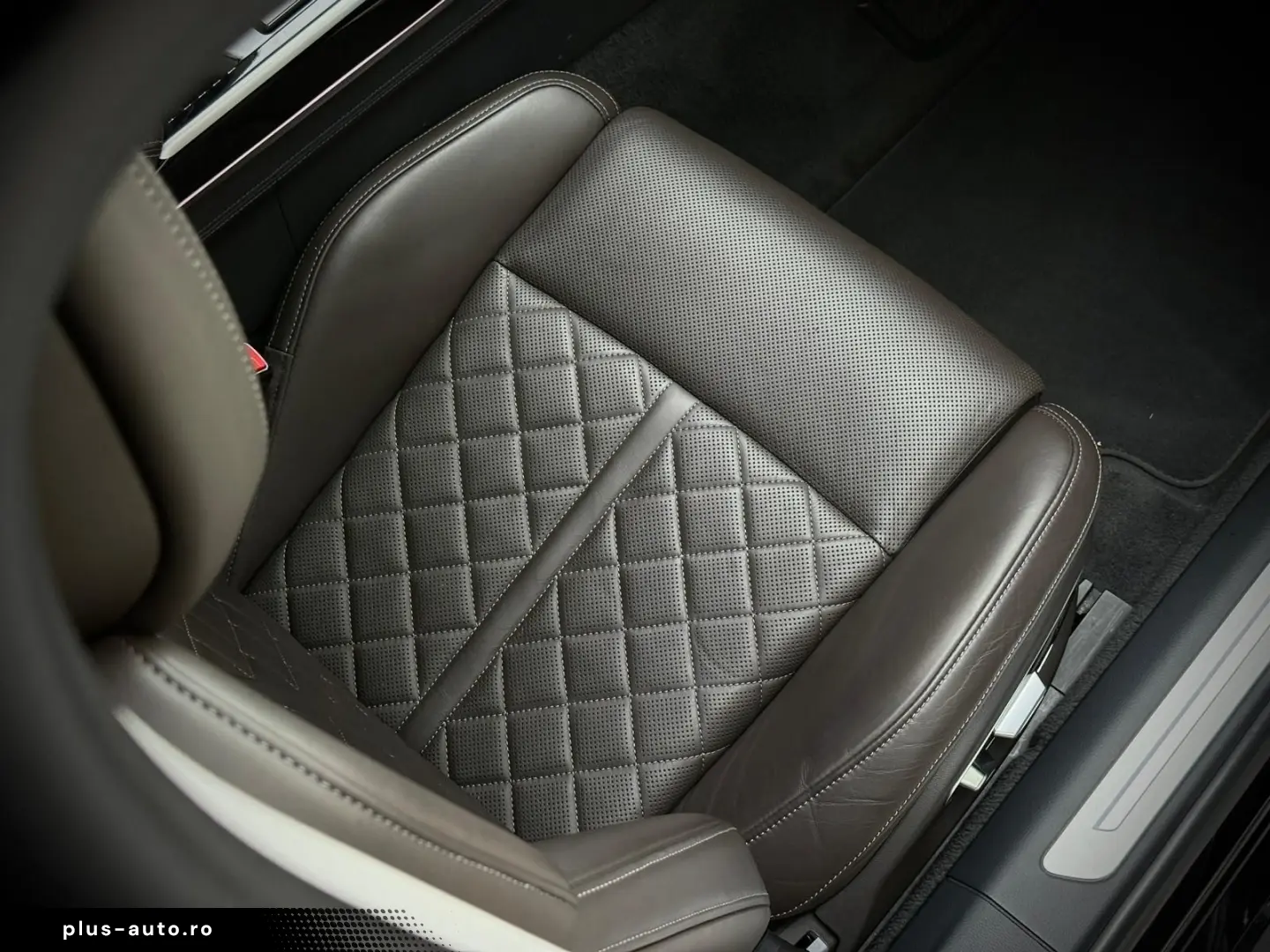 AUDI A8 60 TDI qu Sporpaket Pano HuD B&O StHzg