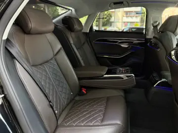 AUDI A8 60 TDI qu Sporpaket Pano HuD B&O StHzg