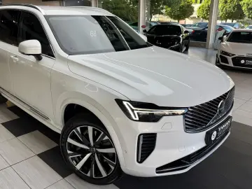 VOLVO XC90 Plus Bright AWD 7-Sitz 360  Head-Up H&K ACC