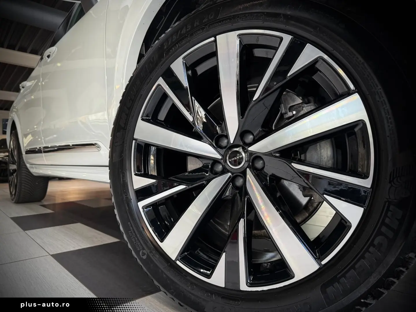 VOLVO XC90 Plus Bright AWD 7-Sitz 360  Head-Up H&K ACC