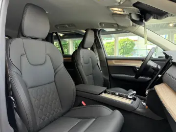 VOLVO XC90 Plus Bright AWD 7-Sitz 360  Head-Up H&K ACC