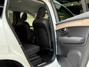 VOLVO XC90 Plus Bright AWD 7-Sitz 360  Head-Up H&K ACC