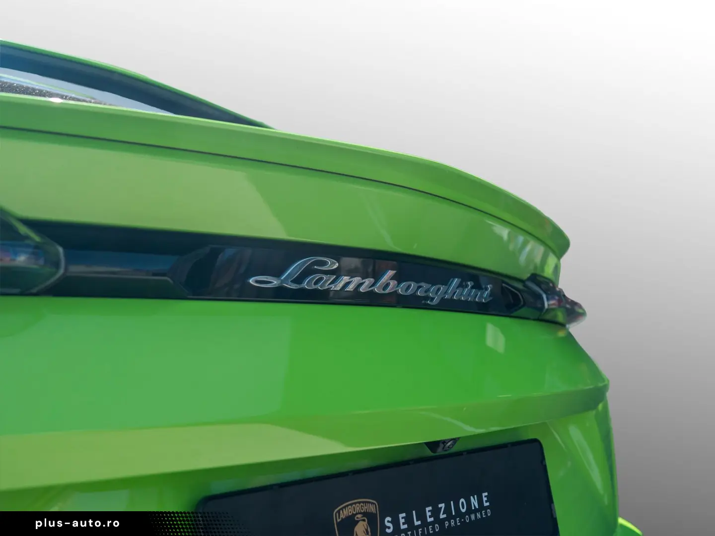 LAMBORGHINI Urus S MY23 Verde Mantis Pano B&O Big Carbon Int