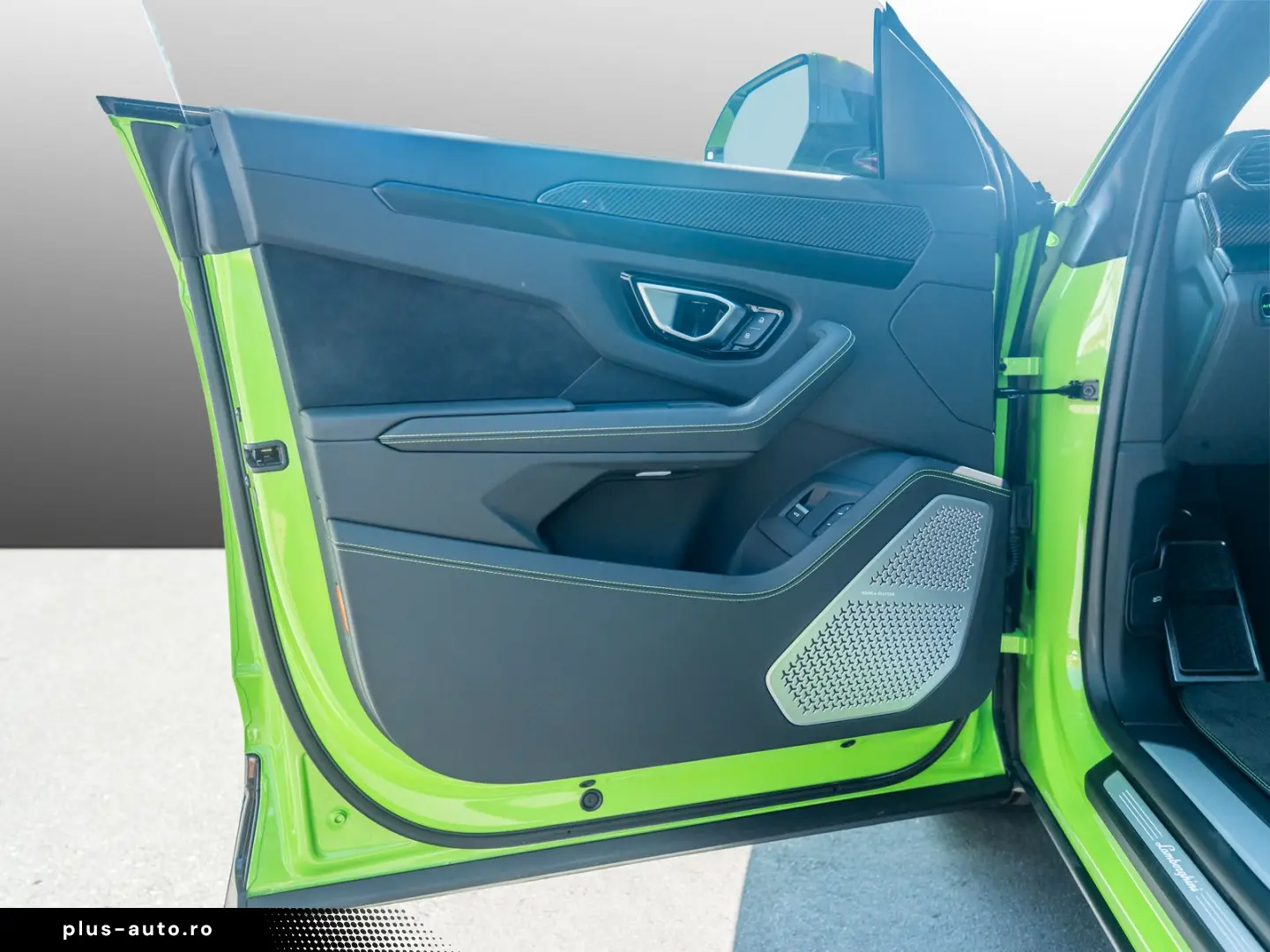 LAMBORGHINI Urus S MY23 Verde Mantis Pano B&O Big Carbon Int