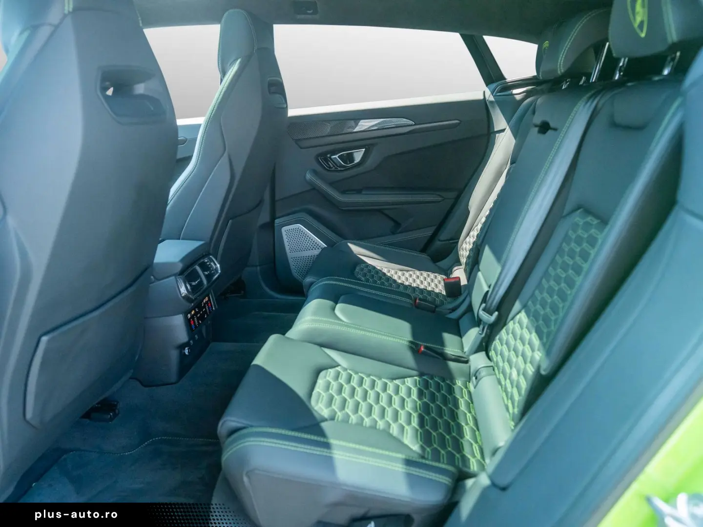 LAMBORGHINI Urus S MY23 Verde Mantis Pano B&O Big Carbon Int