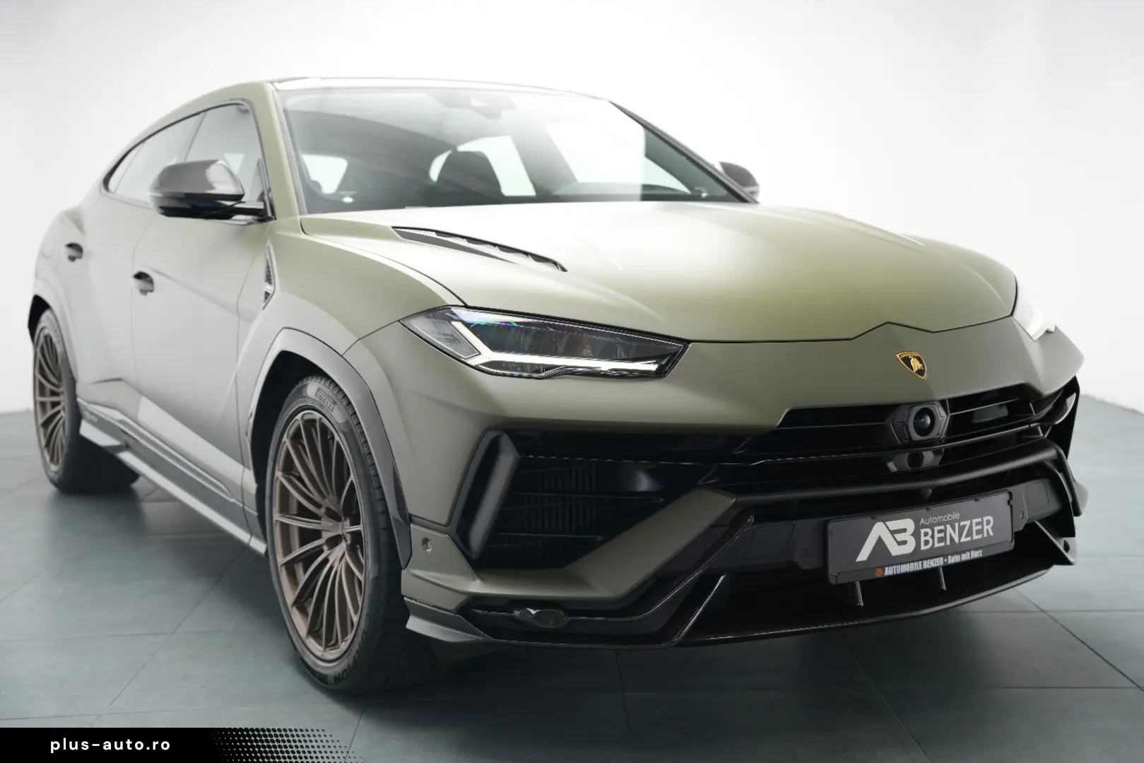 LAMBORGHINI Urus Performante  Carbon Akrapovic Alcantara B&O