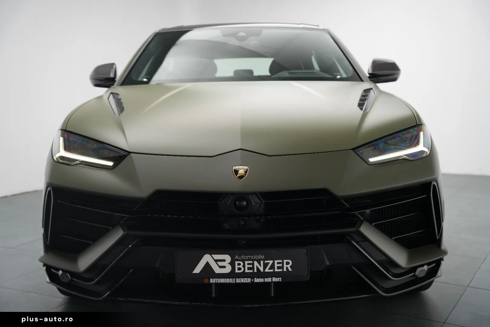 LAMBORGHINI Urus Performante  Carbon Akrapovic Alcantara B&O