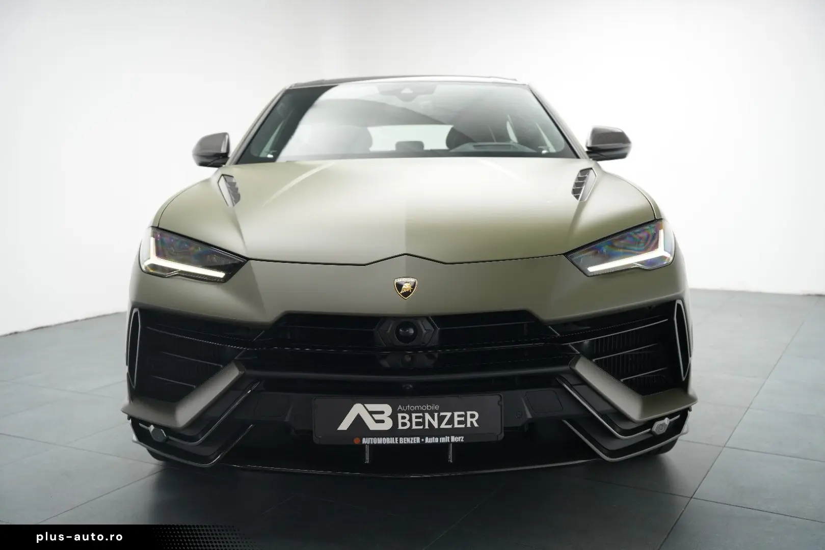 LAMBORGHINI Urus Performante  Carbon Akrapovic Alcantara B&O