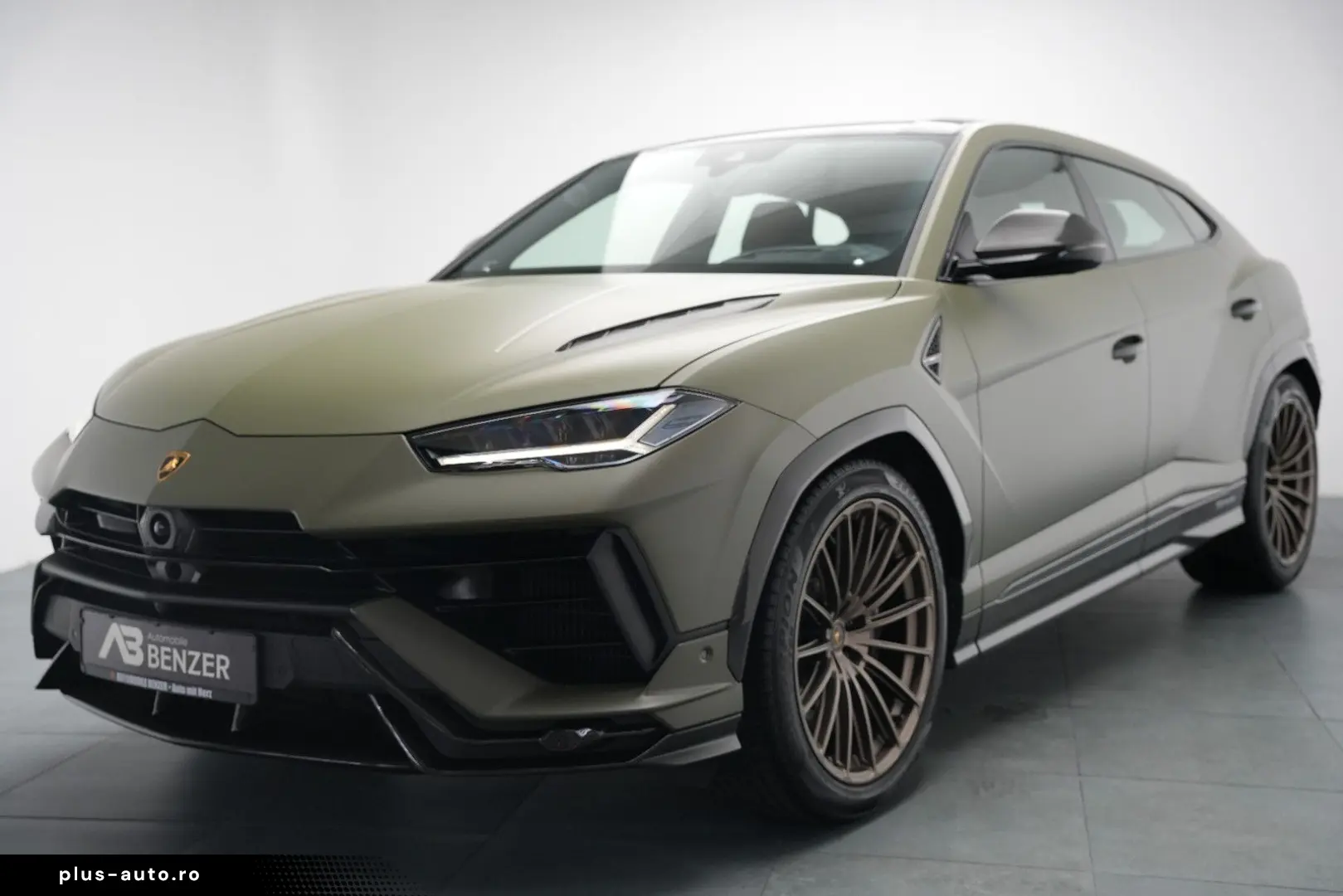 LAMBORGHINI Urus Performante  Carbon Akrapovic Alcantara B&O