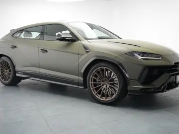 LAMBORGHINI Urus Performante  Carbon Akrapovic Alcantara B&O