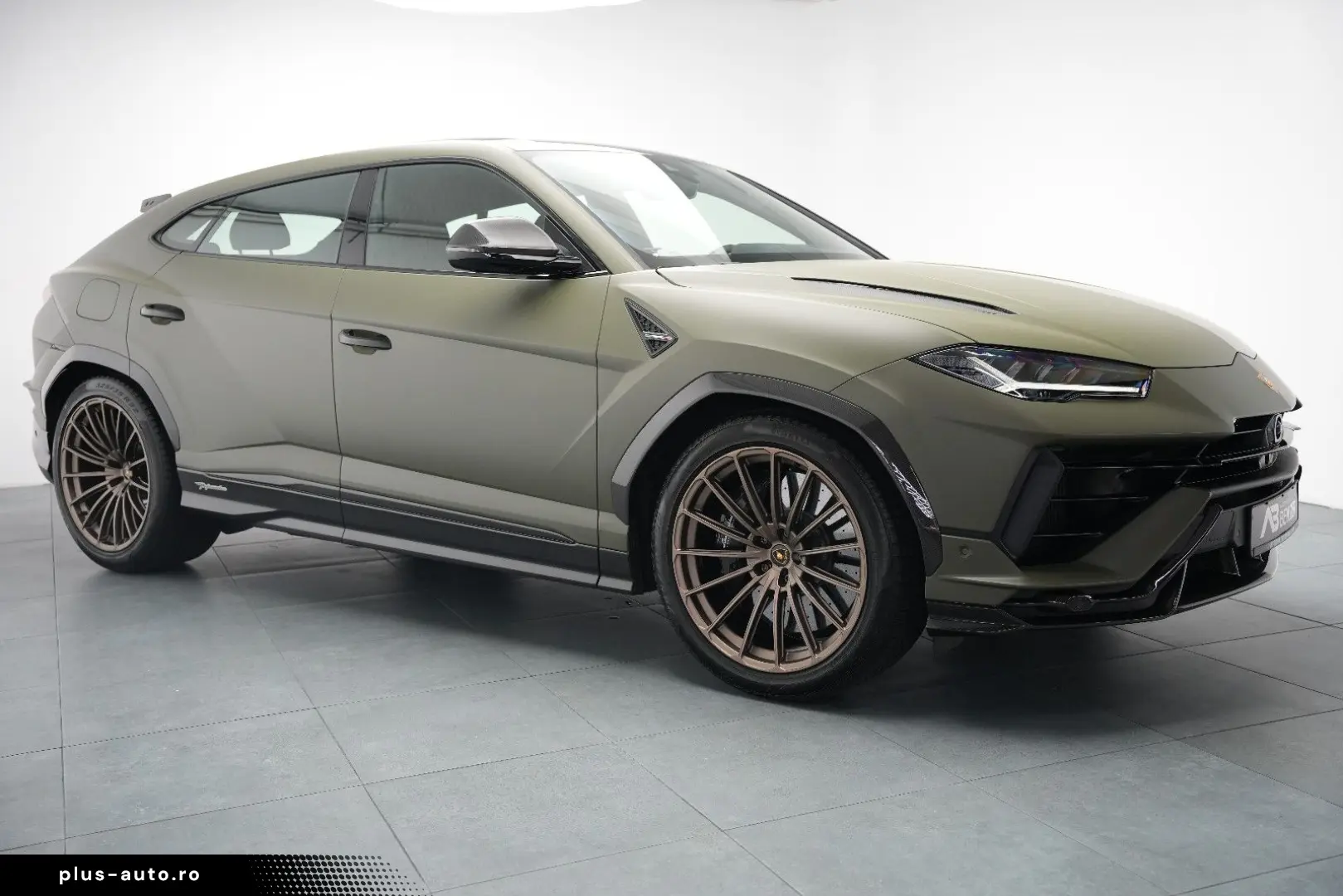 LAMBORGHINI Urus Performante  Carbon Akrapovic Alcantara B&O