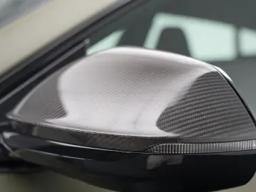 LAMBORGHINI Urus Performante  Carbon Akrapovic Alcantara B&O