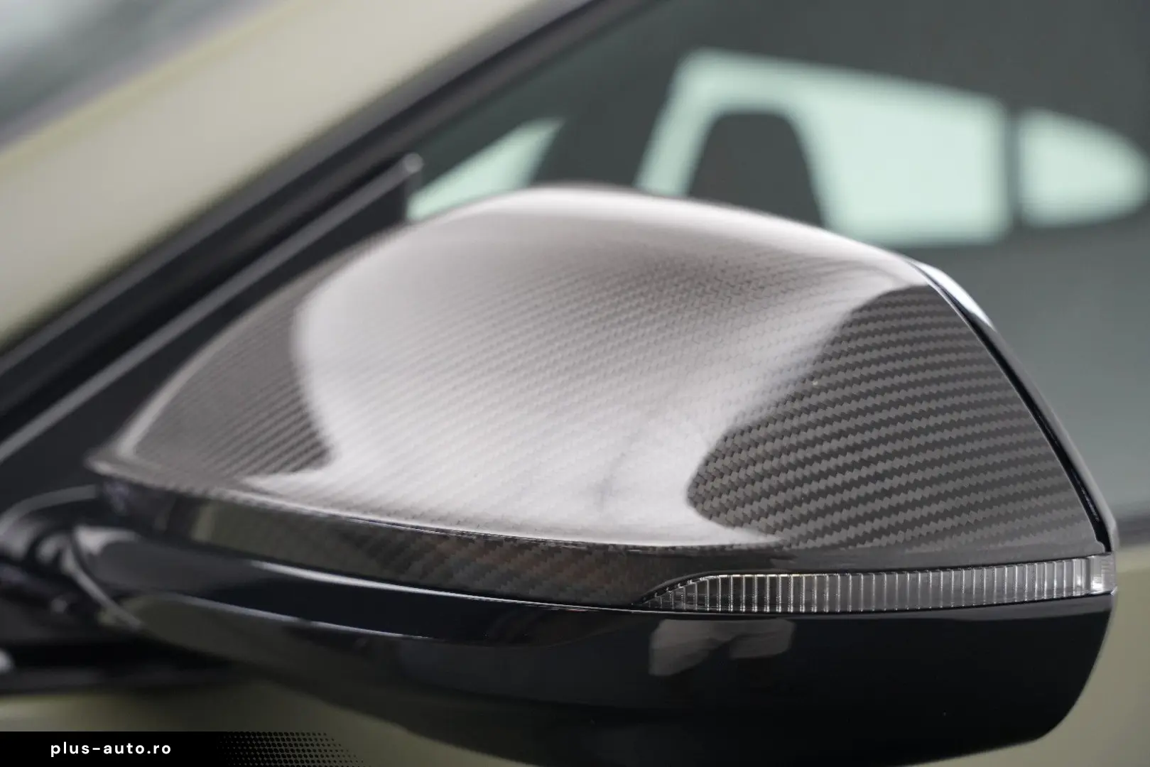 LAMBORGHINI Urus Performante  Carbon Akrapovic Alcantara B&O