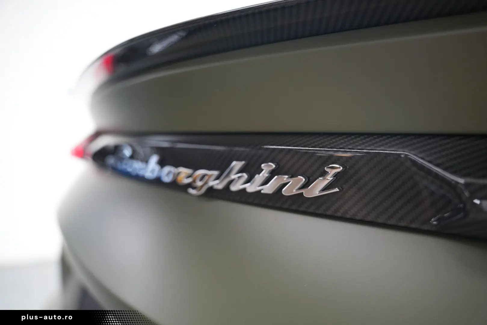 LAMBORGHINI Urus Performante  Carbon Akrapovic Alcantara B&O