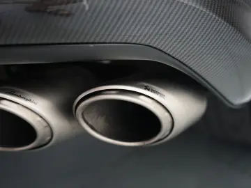 LAMBORGHINI Urus Performante  Carbon Akrapovic Alcantara B&O