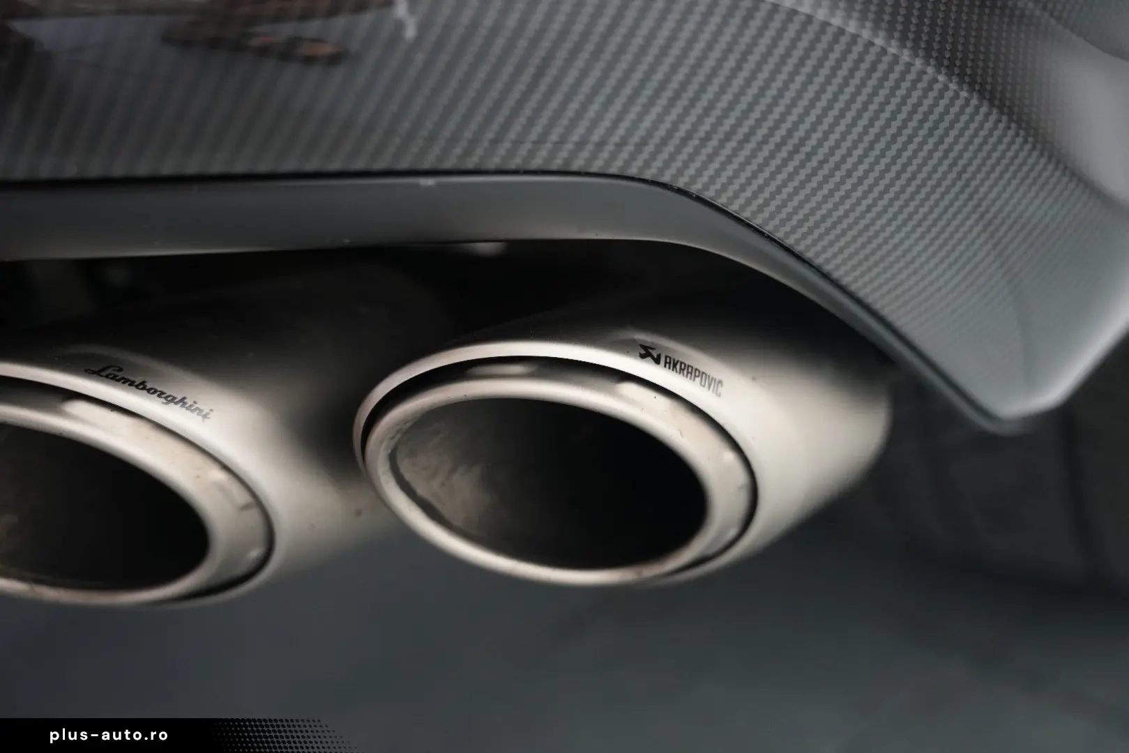 LAMBORGHINI Urus Performante  Carbon Akrapovic Alcantara B&O