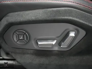 LAMBORGHINI Urus Performante  Carbon Akrapovic Alcantara B&O