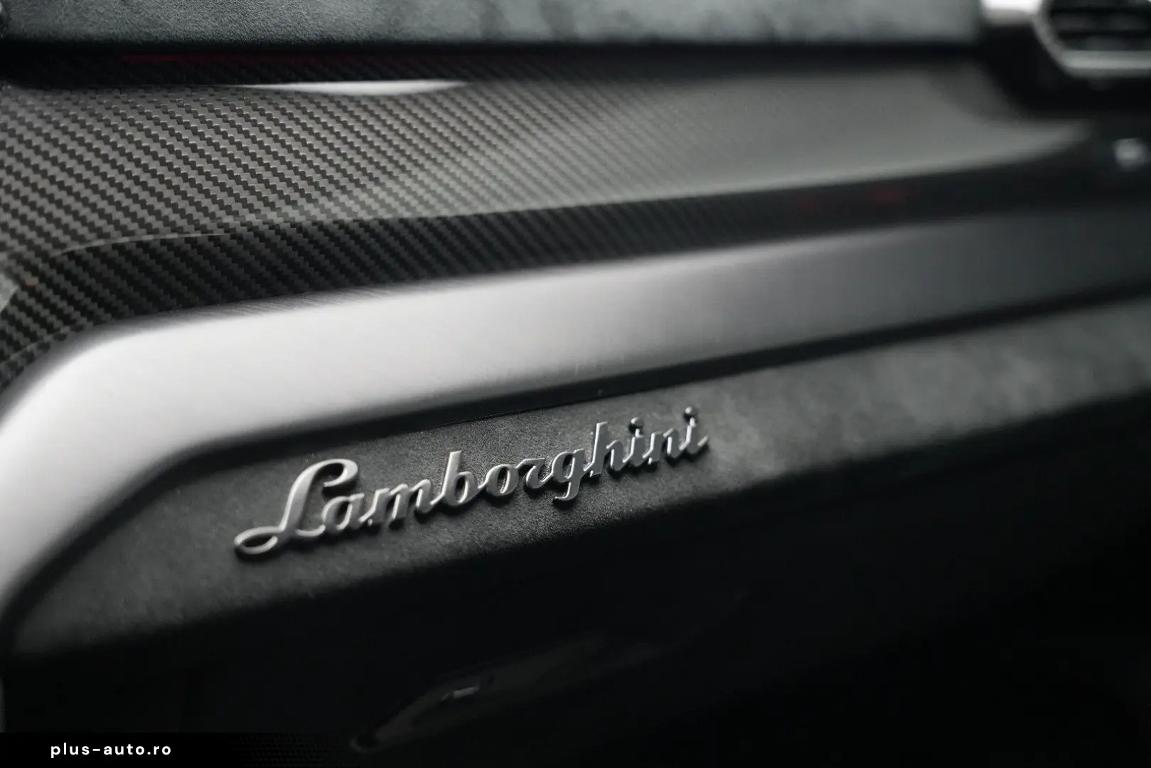 LAMBORGHINI Urus Performante  Carbon Akrapovic Alcantara B&O