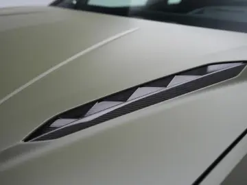 LAMBORGHINI Urus Performante  Carbon Akrapovic Alcantara B&O