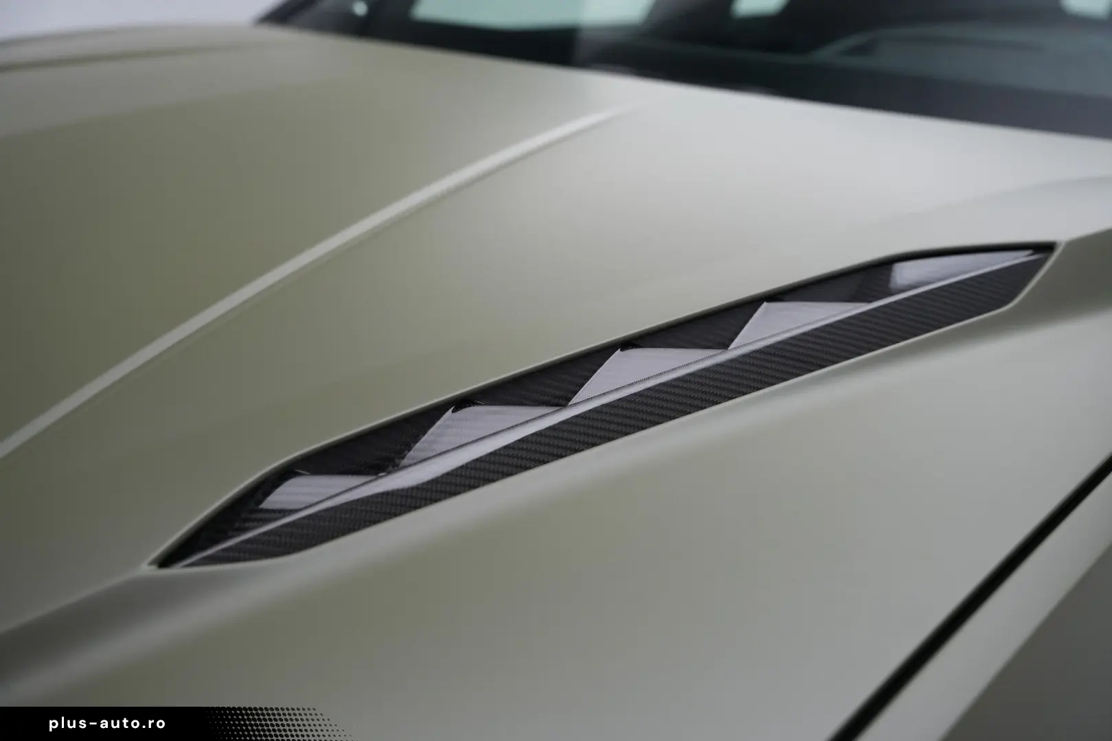LAMBORGHINI Urus Performante  Carbon Akrapovic Alcantara B&O