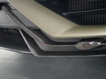 LAMBORGHINI Urus Performante  Carbon Akrapovic Alcantara B&O