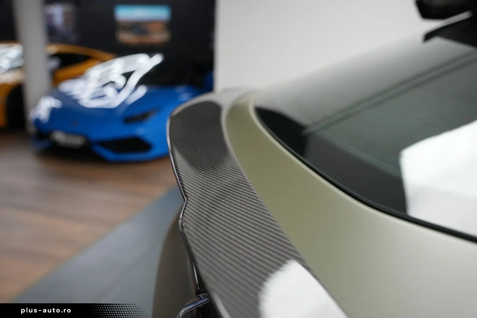 LAMBORGHINI Urus Performante  Carbon Akrapovic Alcantara B&O