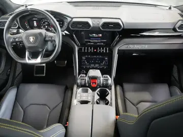 LAMBORGHINI Urus  4.0 V8 Sport PANO SOFT B&O 23
