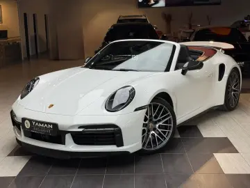PORSCHE 911 Turbo S Cabriolet InnoDrive Carbon Lift