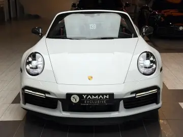 PORSCHE 911 Turbo S Cabriolet InnoDrive Carbon Lift