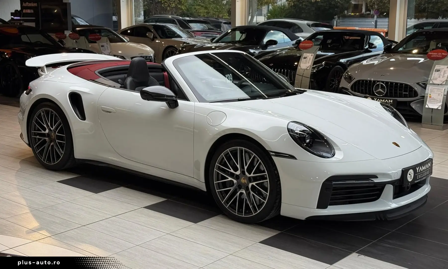 PORSCHE 911 Turbo S Cabriolet InnoDrive Carbon Lift