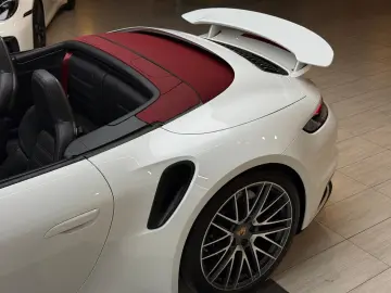 PORSCHE 911 Turbo S Cabriolet InnoDrive Carbon Lift