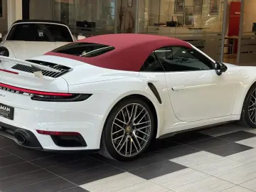 PORSCHE 911 Turbo S Cabriolet InnoDrive Carbon Lift