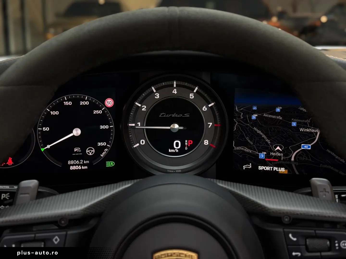 PORSCHE 911 Turbo S Cabriolet InnoDrive Carbon Lift
