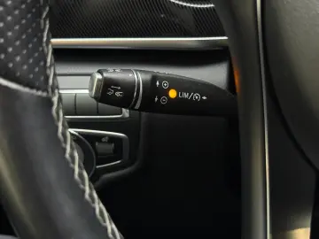 MERCEDES-BENZ V 300 d EDITION lang MBUX StHzg Distro…