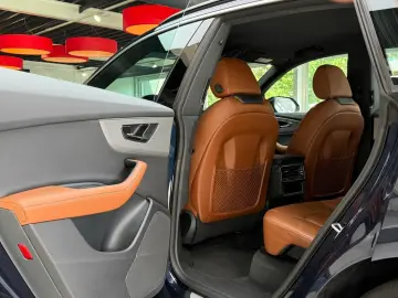 AUDI Q8 55 TFSI Qu ACC 360  Keyl Luftf. Facelift