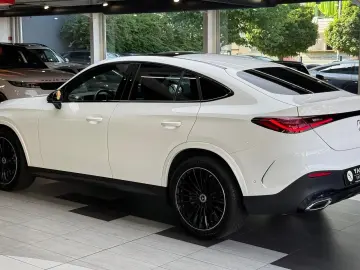 MERCEDES-BENZ GLC 220 d 4M Coupe AMG Pano 360 Burm Distr.