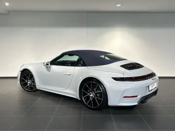 PORSCHE 992 911 Carrera Cabrio Sportabgas BOSE