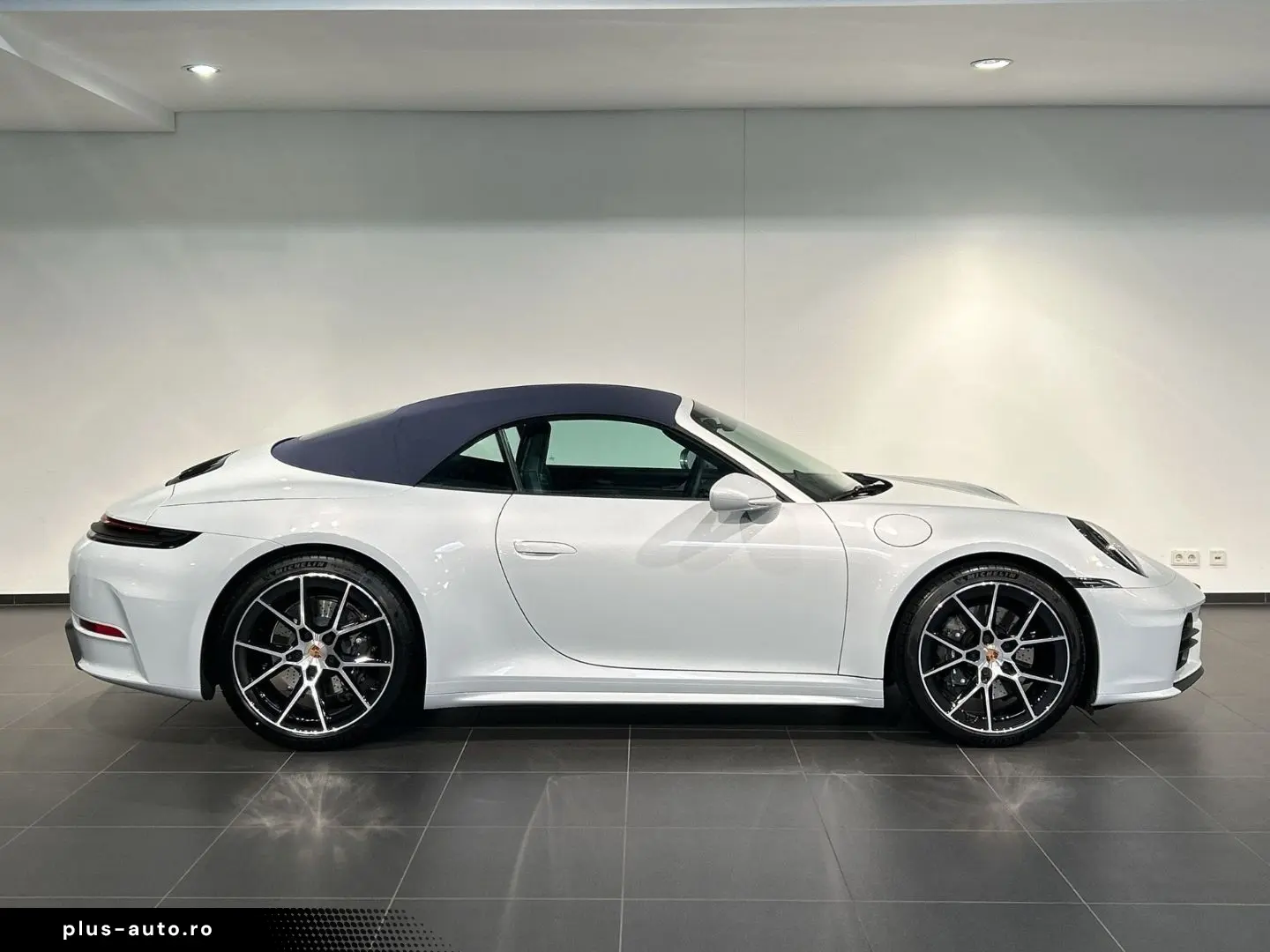 PORSCHE 992 911 Carrera Cabrio Sportabgas BOSE