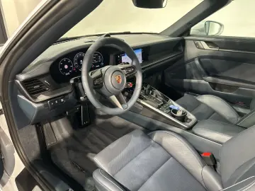 PORSCHE 992 911 Carrera Cabrio Sportabgas BOSE